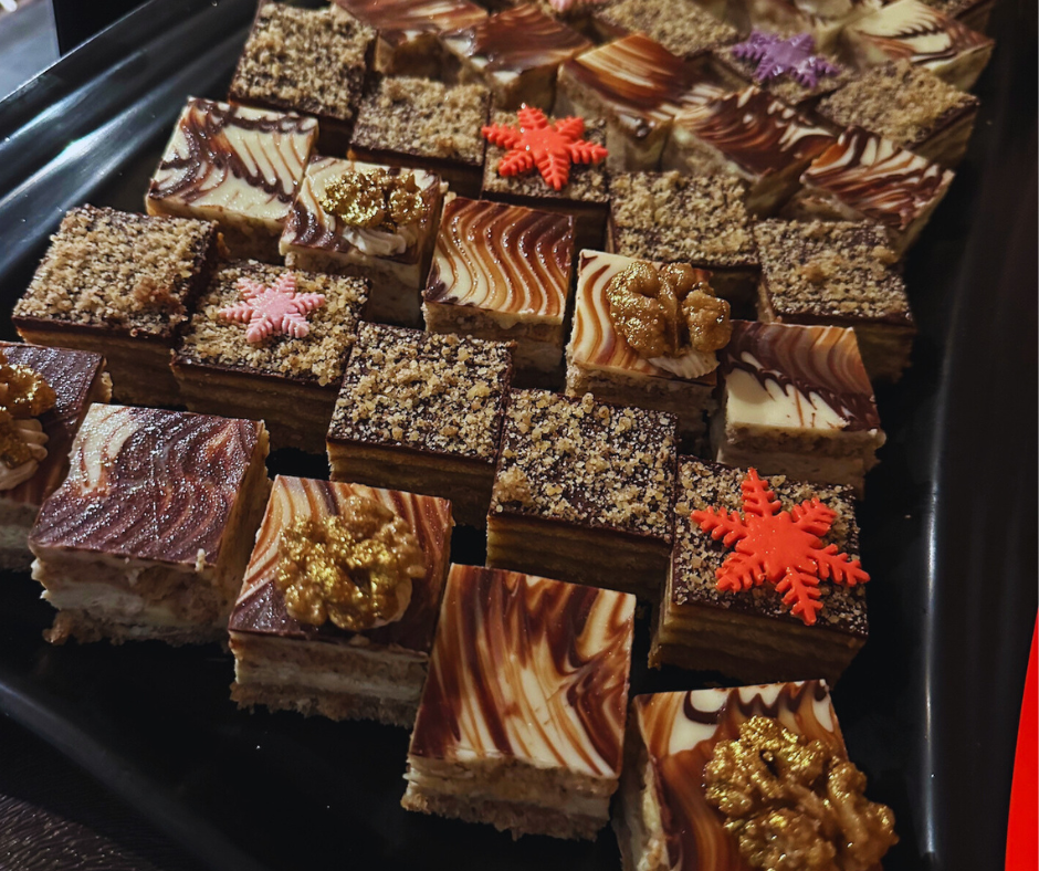 Párhuzamos karácsony-univerzumok: ősi hagyományok, keresztény szokások és az ételek, amelyek összekötnek